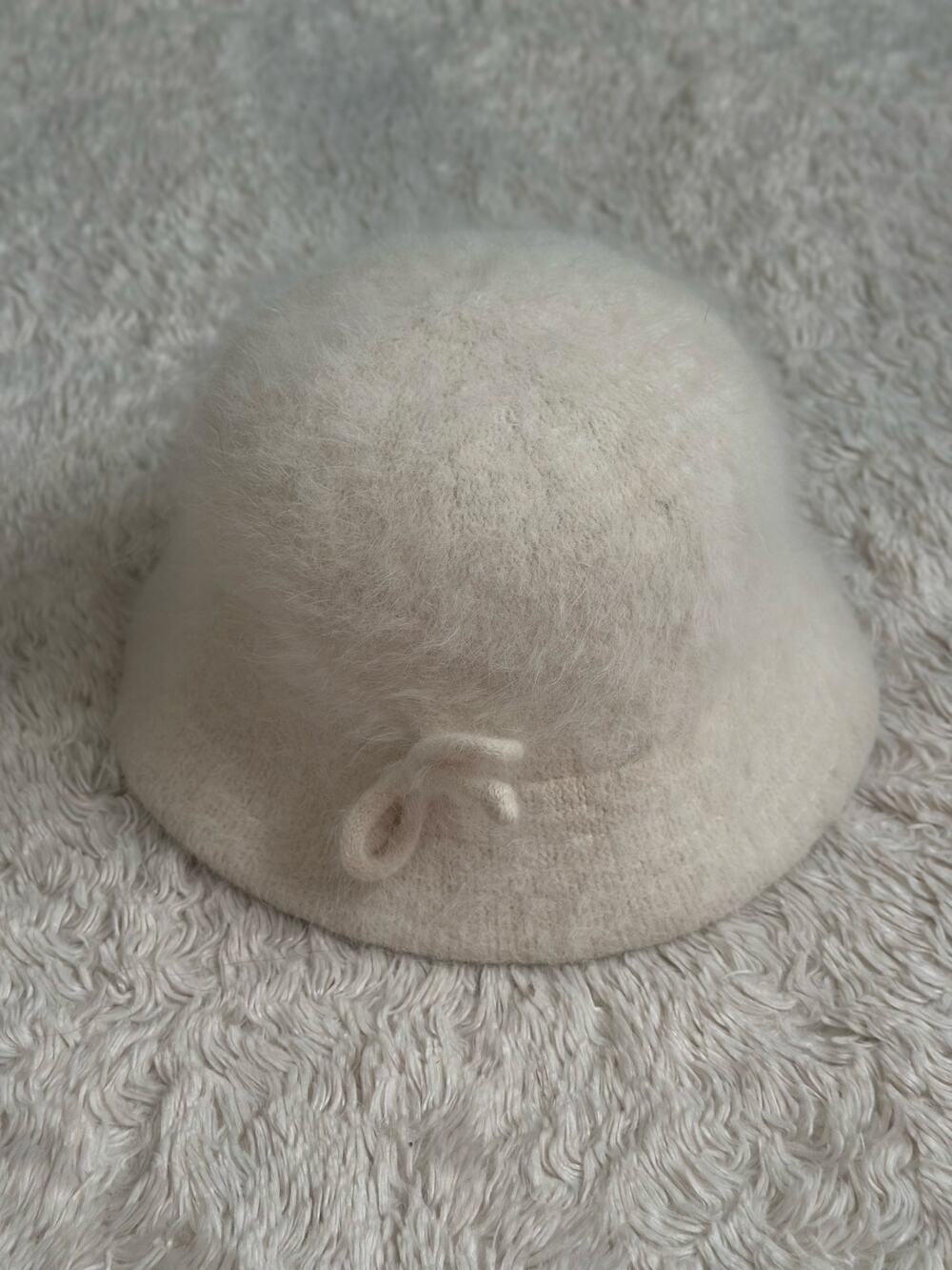 Gorgeous Vintage Cream White Ivory Angora Fuzzy Bucket Hat with Bow - Picture 1 of 6